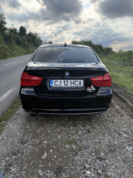 Bmw 320, negru, 2010