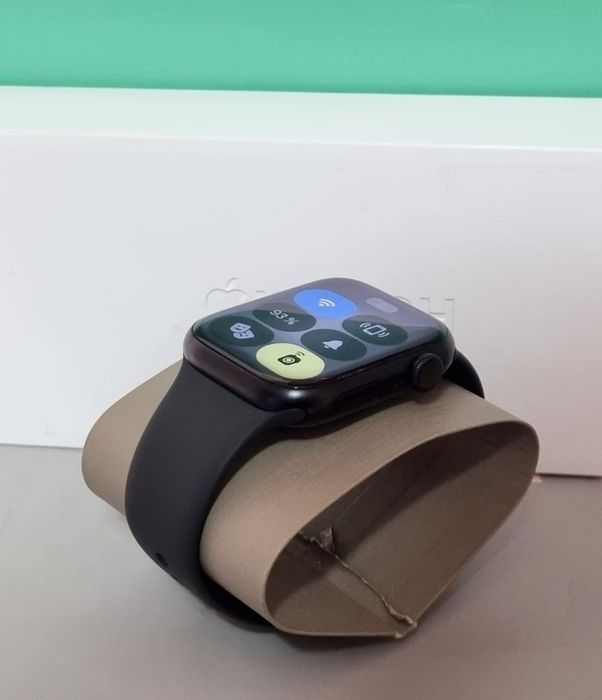 Apple Watch 7 45 mm GPS full box
