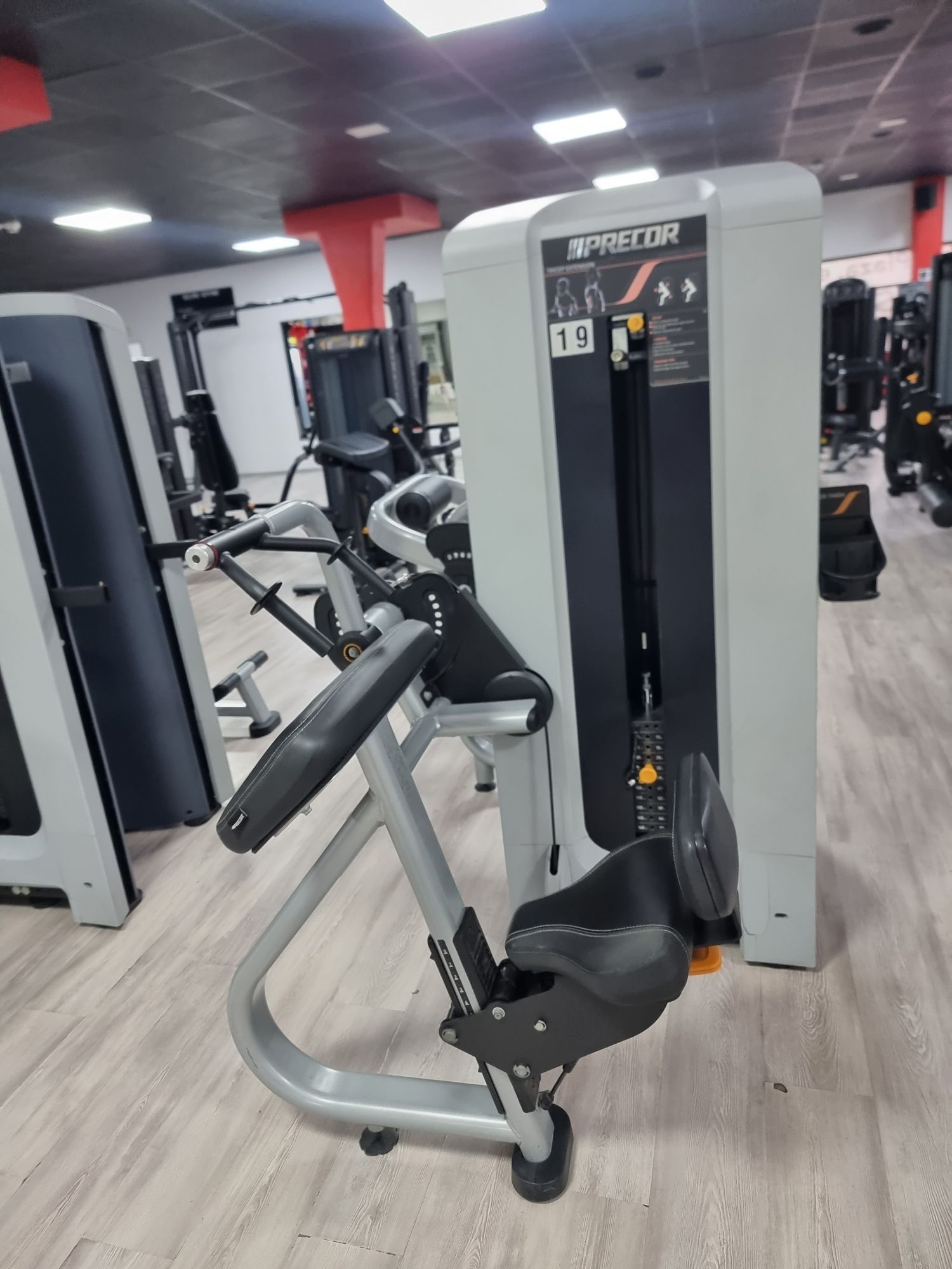 Set 13 aparate precor c line