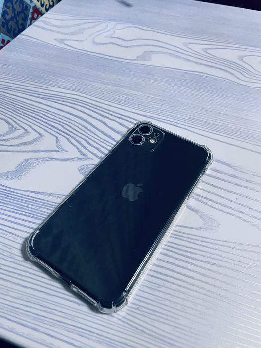 Продаю айфон 11 90акб