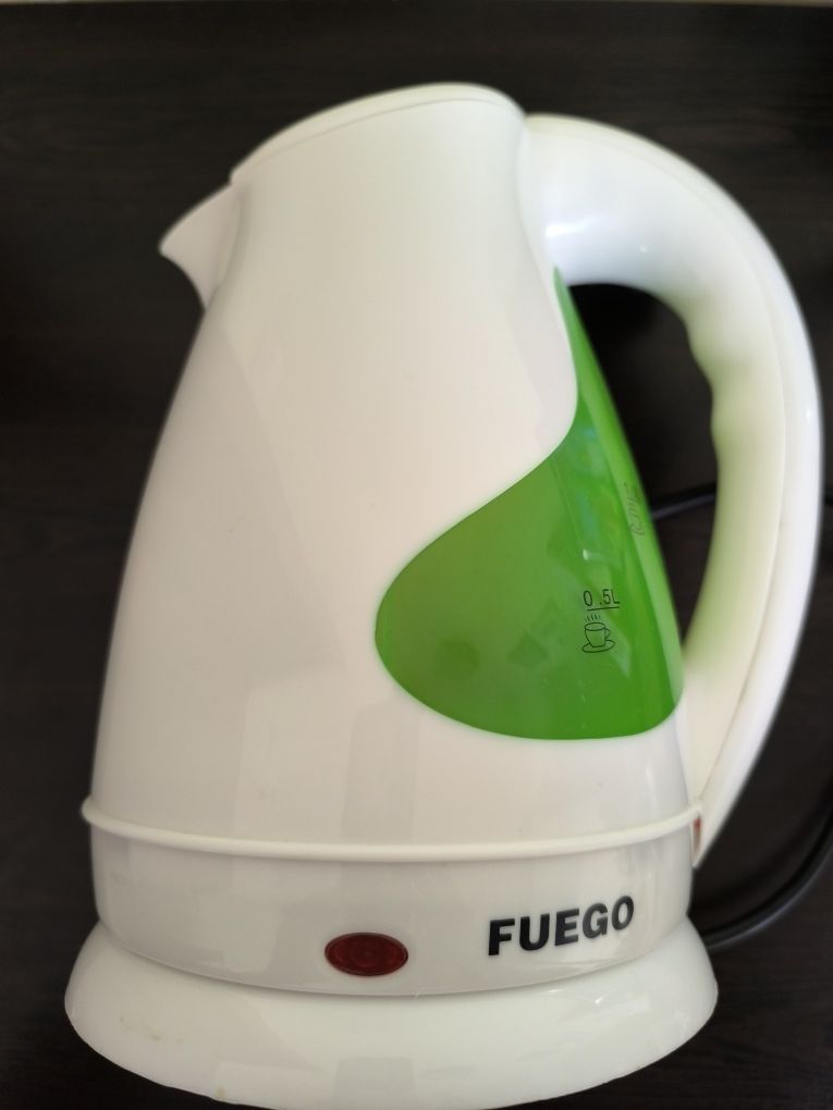 Електрическа кана FUEGO за вода