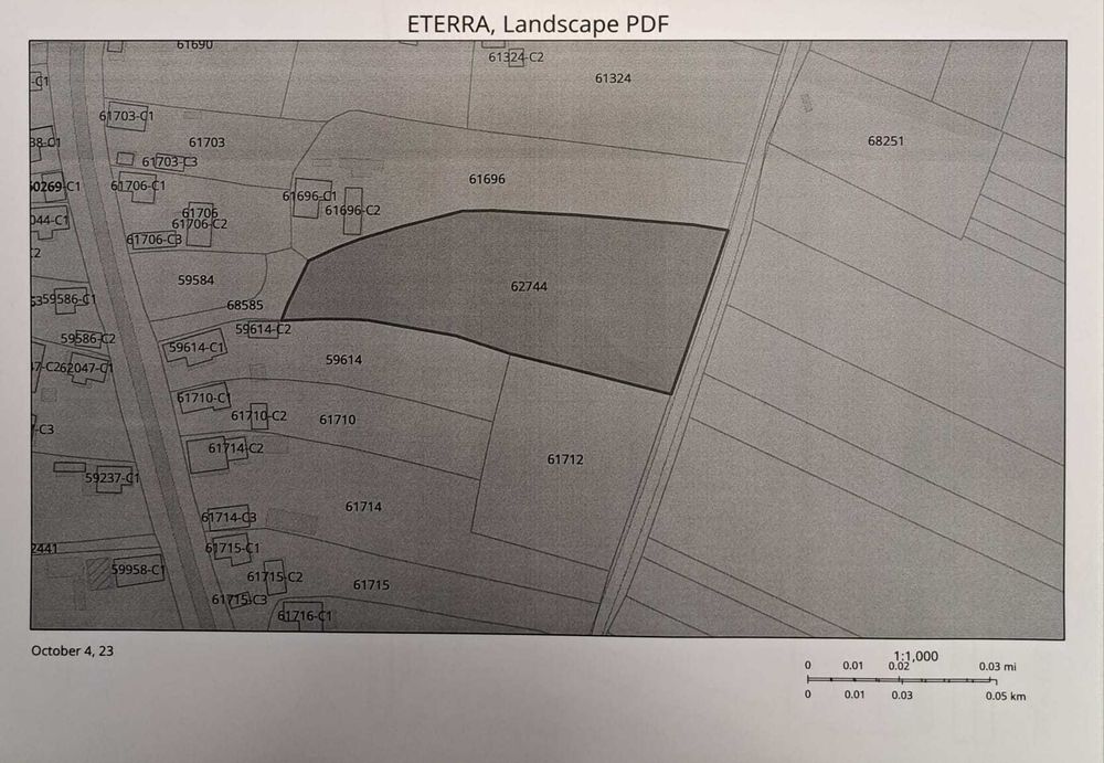 Vand teren intravilan Jucul de SuS – 3754 mp, 2 deschideri, utilități