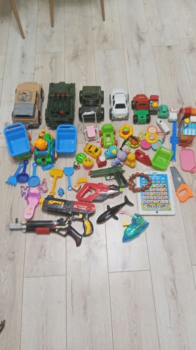 Продам детские игрушки