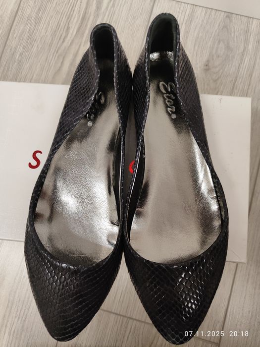 Новые темно-синие балетки