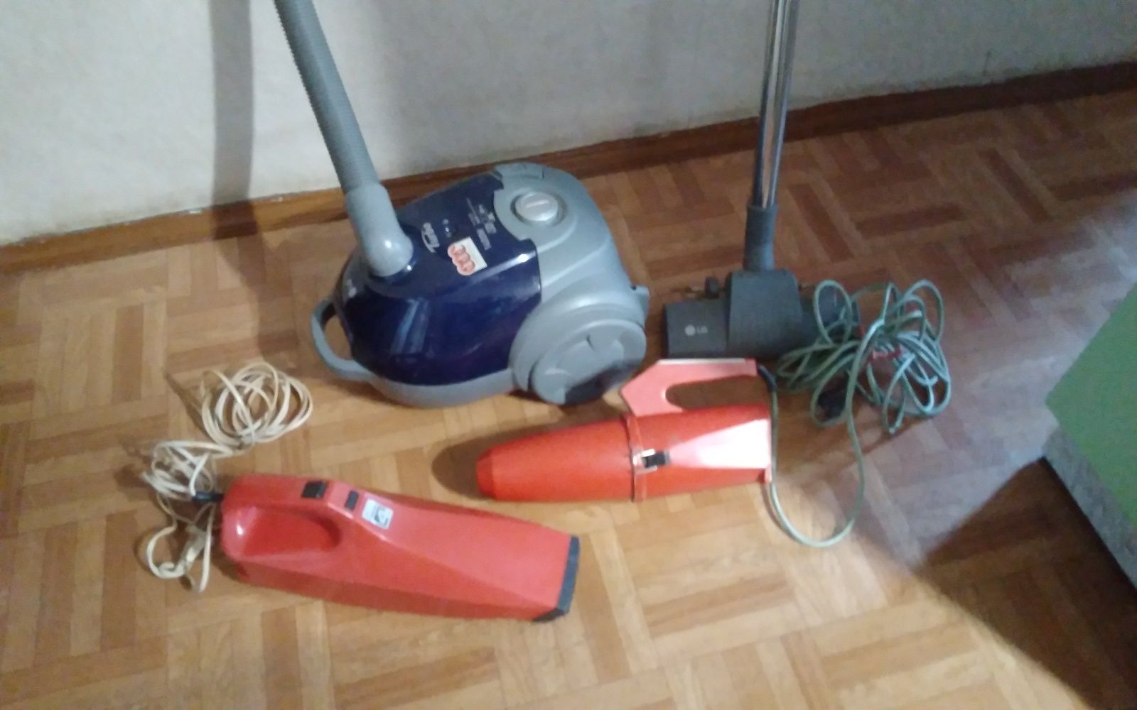 Продам 3 пылесоса