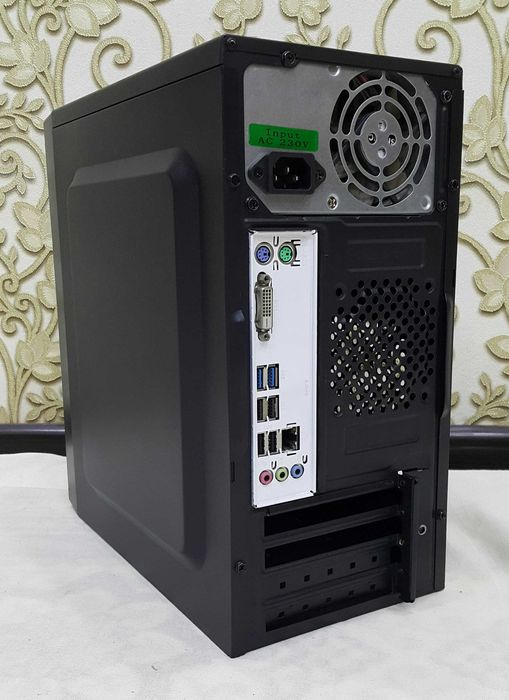 DDR4  Компактный системный блок 7-го поколения G4560 аналог Core i3