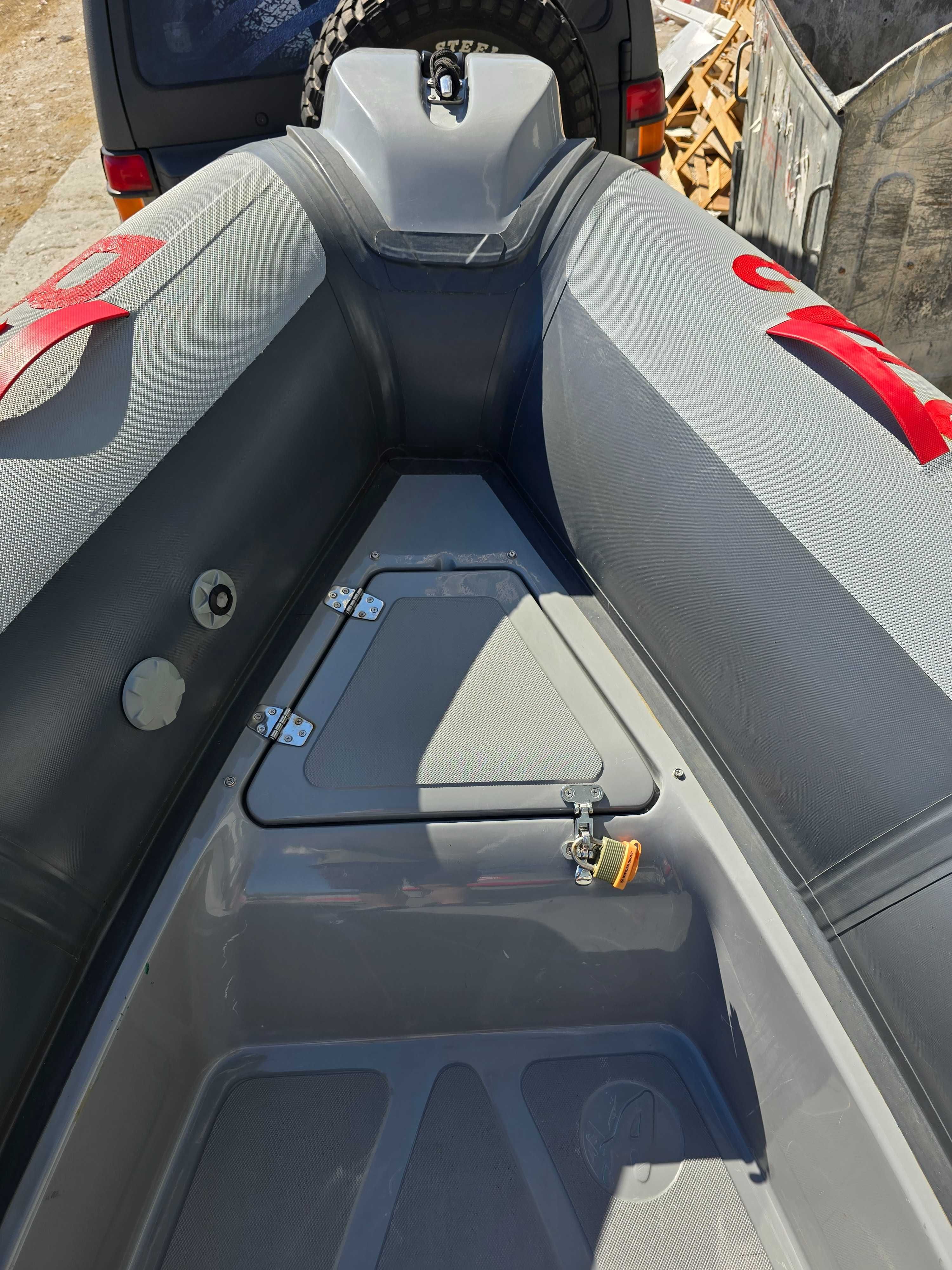 Лодка РИБ Adventure / Rib