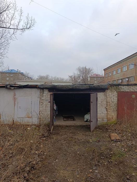 Продам гараж район магазин Урал