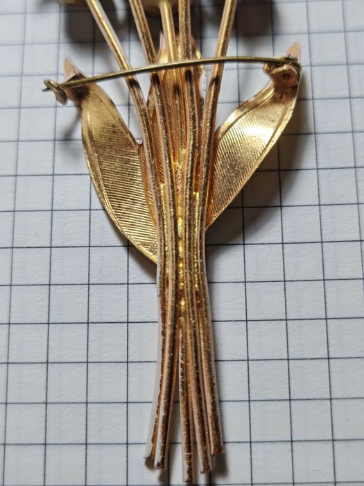 Брошка позолоченная советских времён.