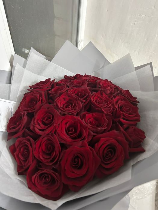 Цветы голландские розы 25шт