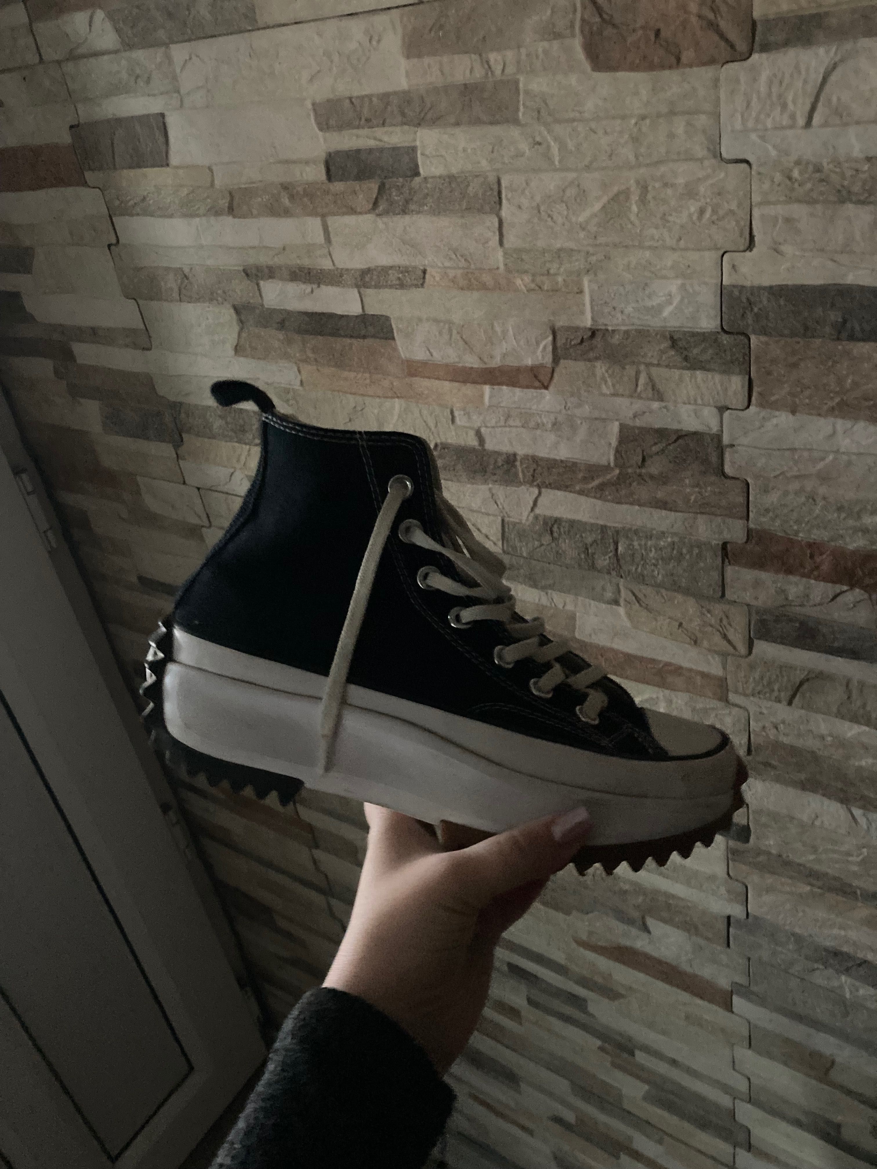 Adidași Converse