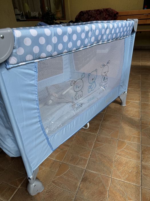 Pătuț pliabil Baby C – ca nou, foarte puțin folosit