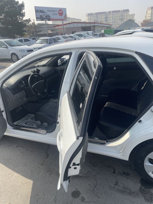 Продается автомобиль джентра