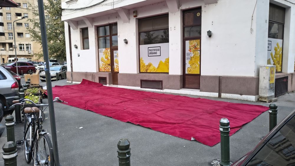 Mocheta groasă, tip eveniment
