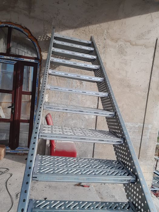 Scara metalica zincata 4mm grosime 5ml