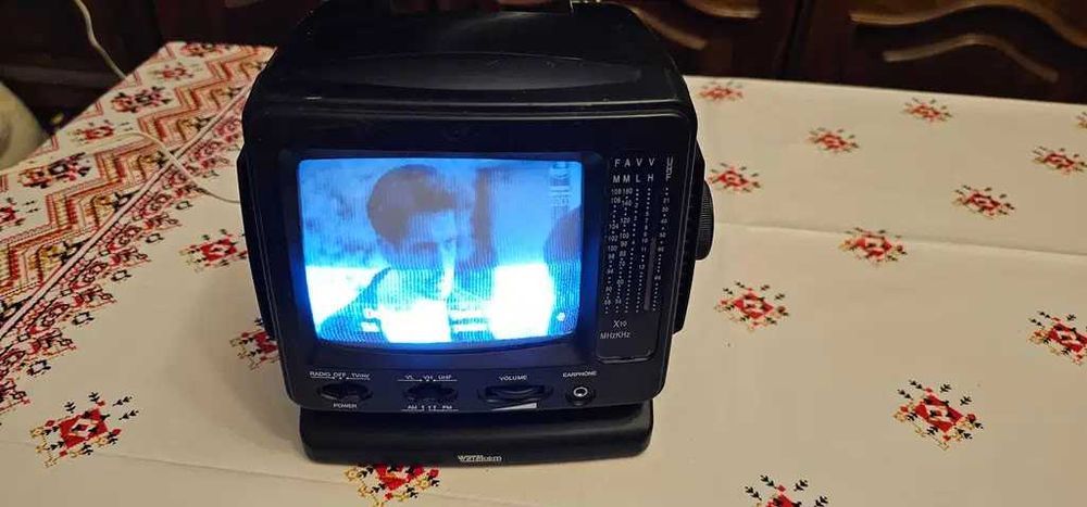 televizor mini portabil anii 1980