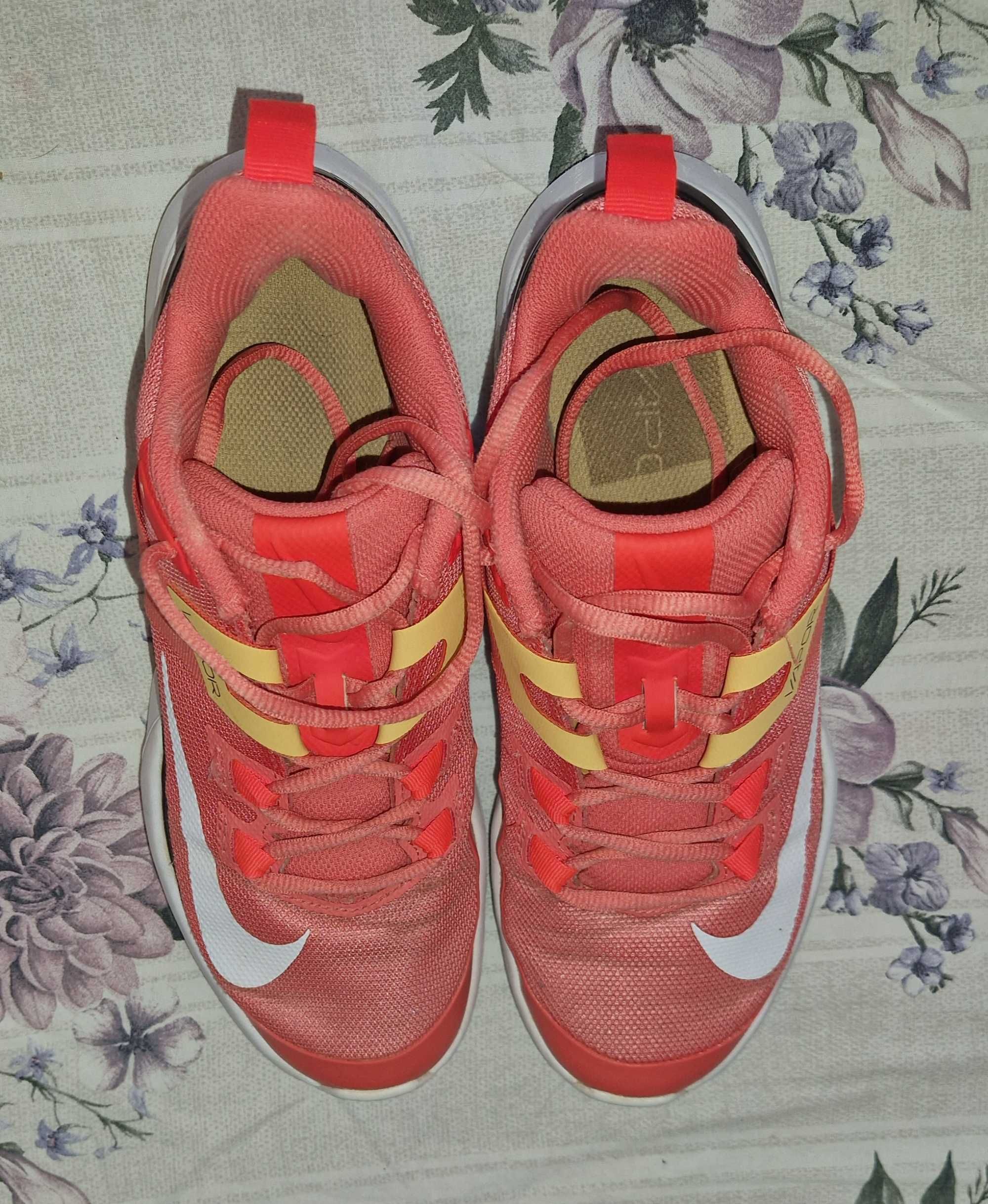 Дамски / Детски маратонки за тенис на корт NIKE VAPOR LITE CLAY, но 39