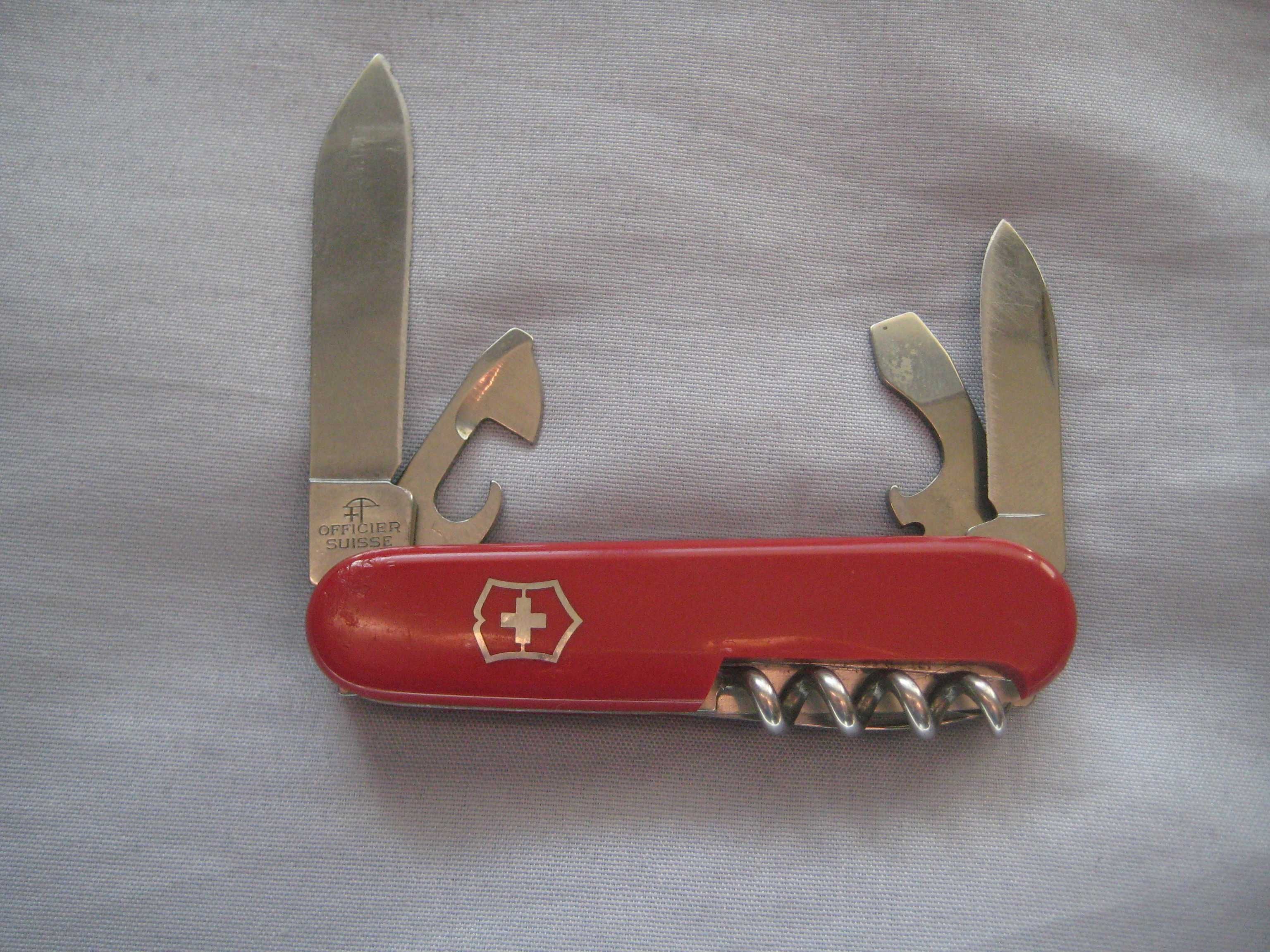 Продавам джобно ножче Victorinox