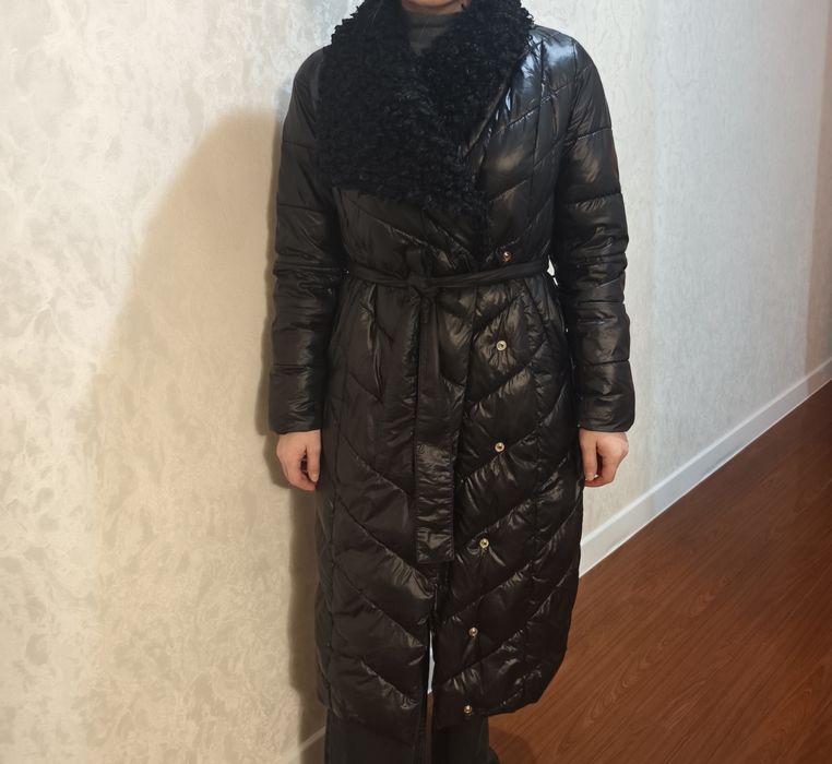 Продам женская  куртка - пуховик в отличном состояний