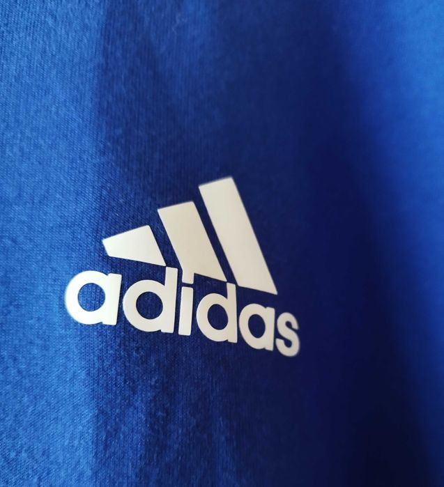 100% Оригинално зимно ватирано мъжко спортно горнище с качулка ADIDAS!
