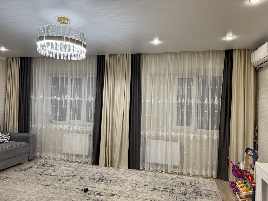Продам шторы в зал