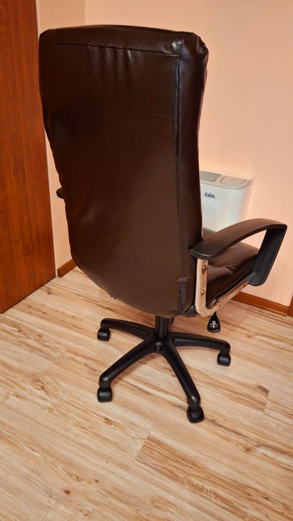 #Директорски стол #мениджърски стол #президентски стол #кожен стол #оф