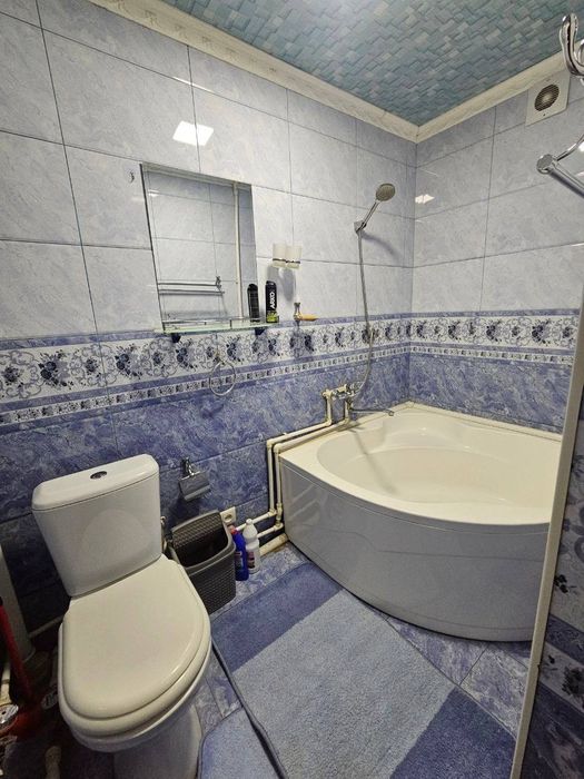 Сдается 1 комнатная квартира 
С обстановкой 
Район: Телеграф
Этаж: 3
Ц