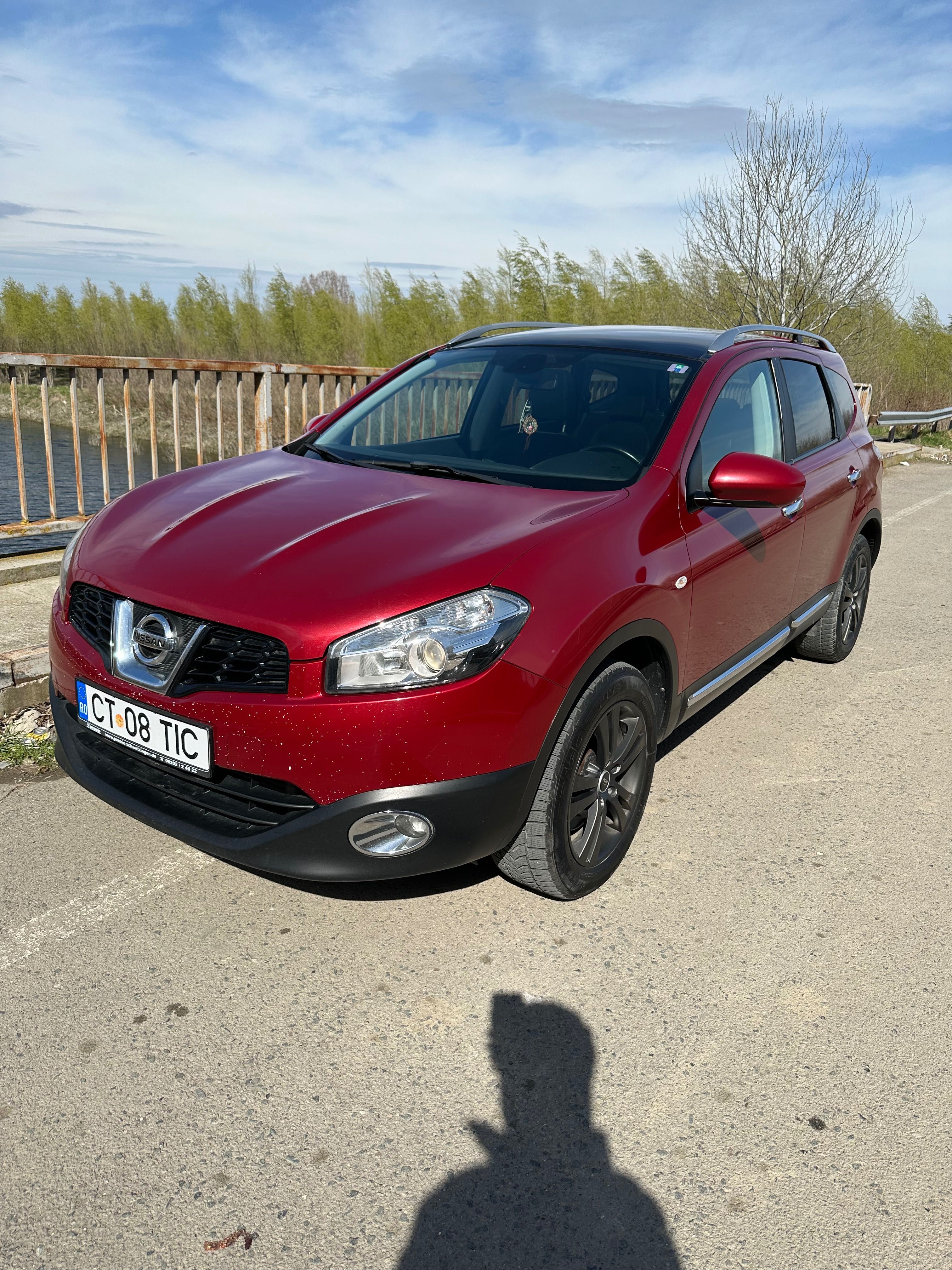 Nissan qashqai+2