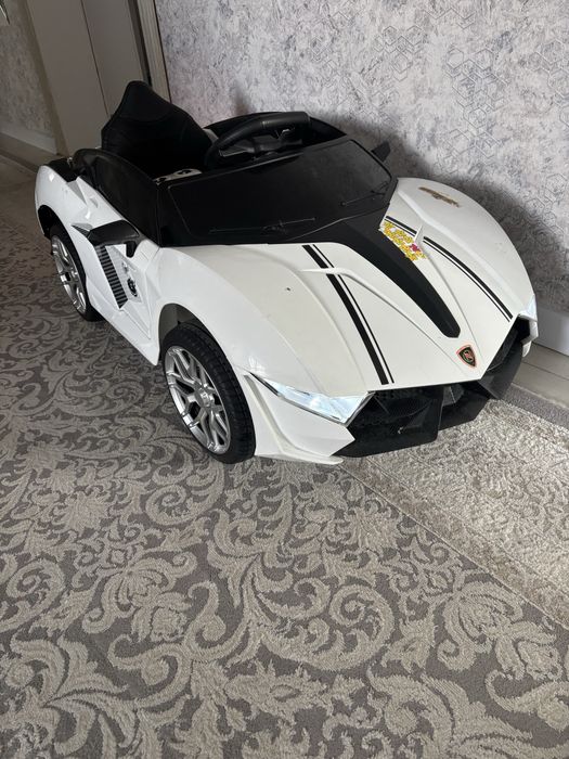Продам детский элетромобиль