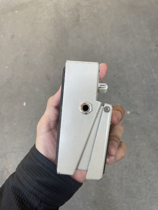 Equalizer Boss pedal skripka uchun obmen skripkaga bor