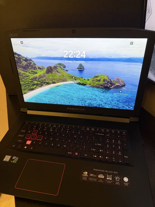 Laptop Gaming Acer Predator Helios 300 /17,3” GTX 1060 6 GB, i7-8750