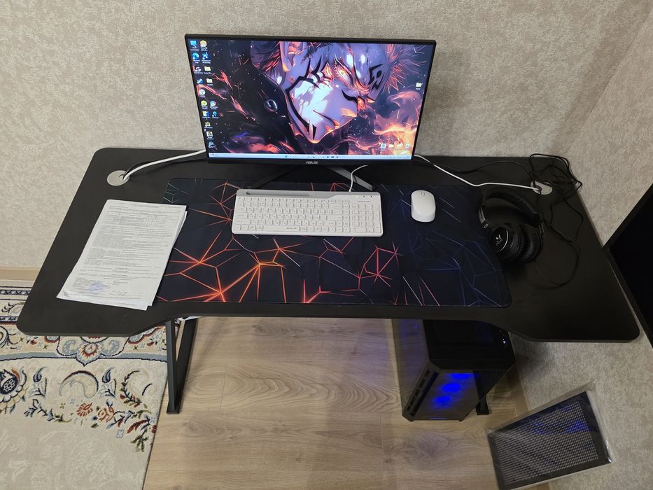 Монитор Asus + Клавиатура + Наушники + Кабель + Мышь + стол