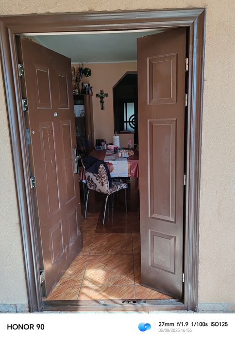 Ușa de exterior tabla