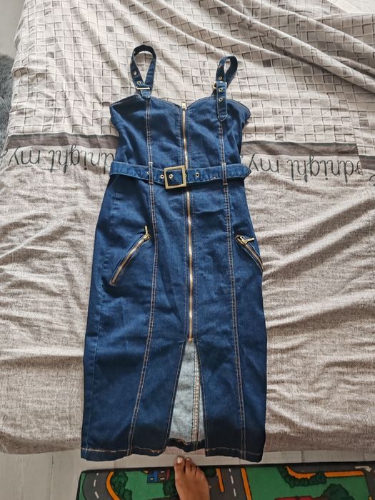 Vând rochiță de blugi elastica