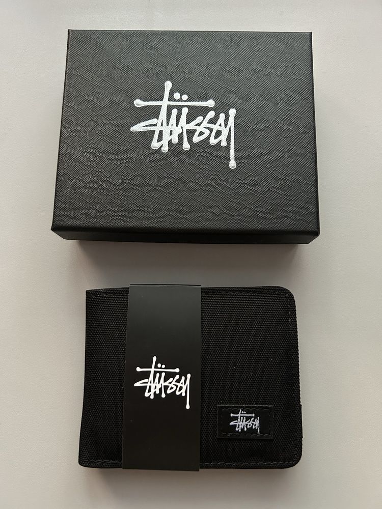 Stussy портфейл.