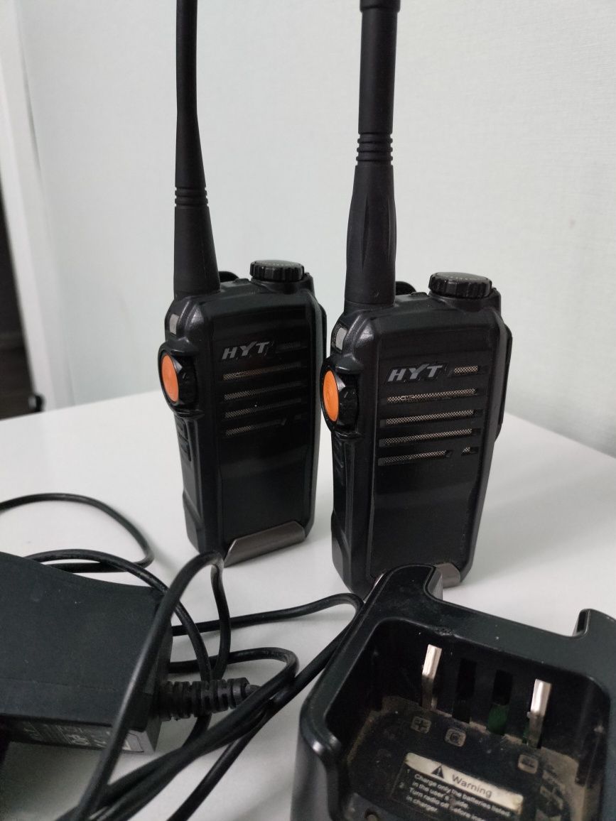 Рация Hyt TC-518 VHF черный