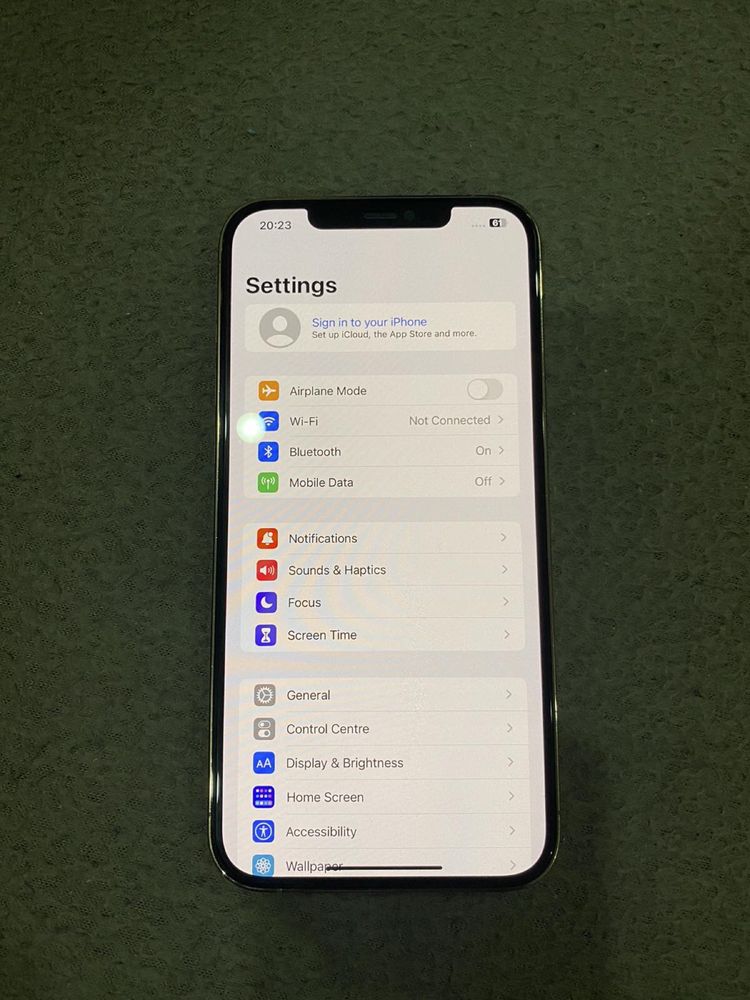 iPhone 12 Pro Max 128 GB Gold - 81% battery