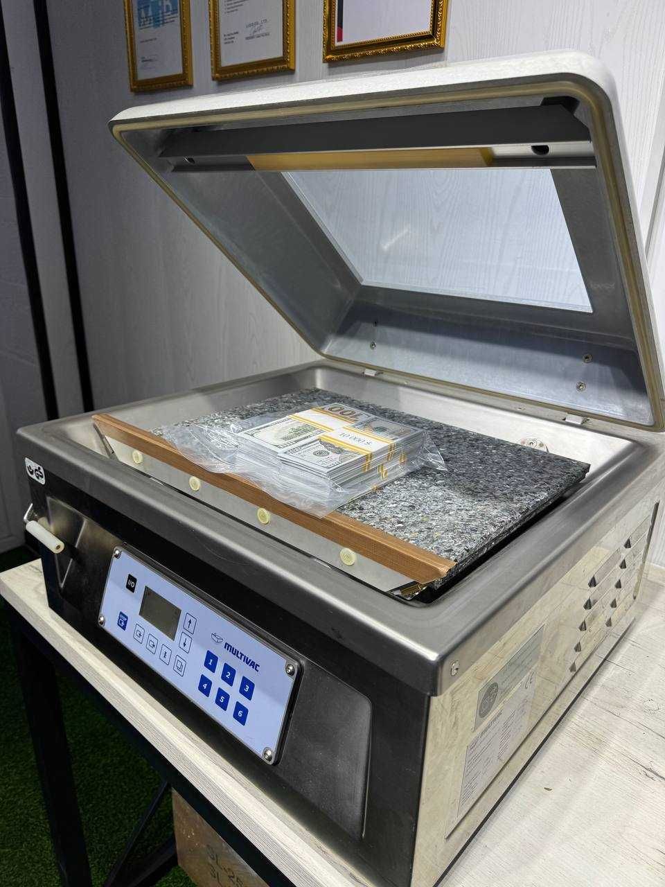 Multivac C200 / Вакуумный упаковщик банкнот и монет