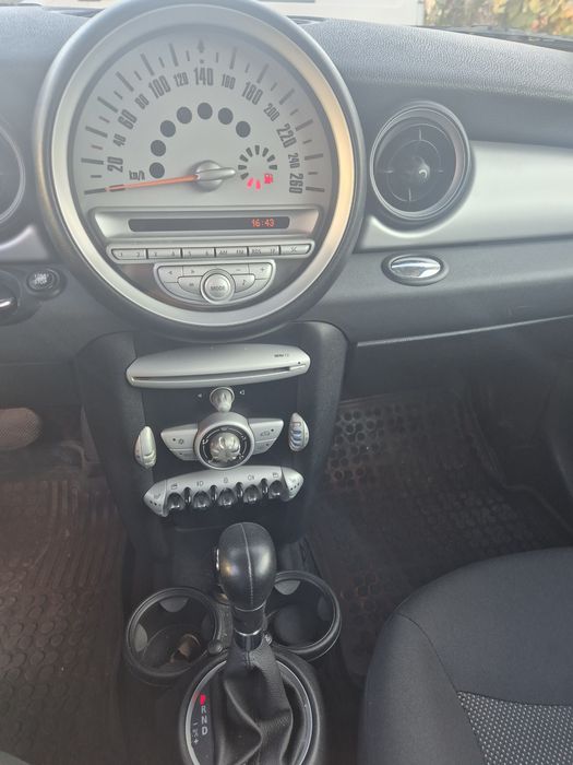 Vand mini one 2010 cutie automat