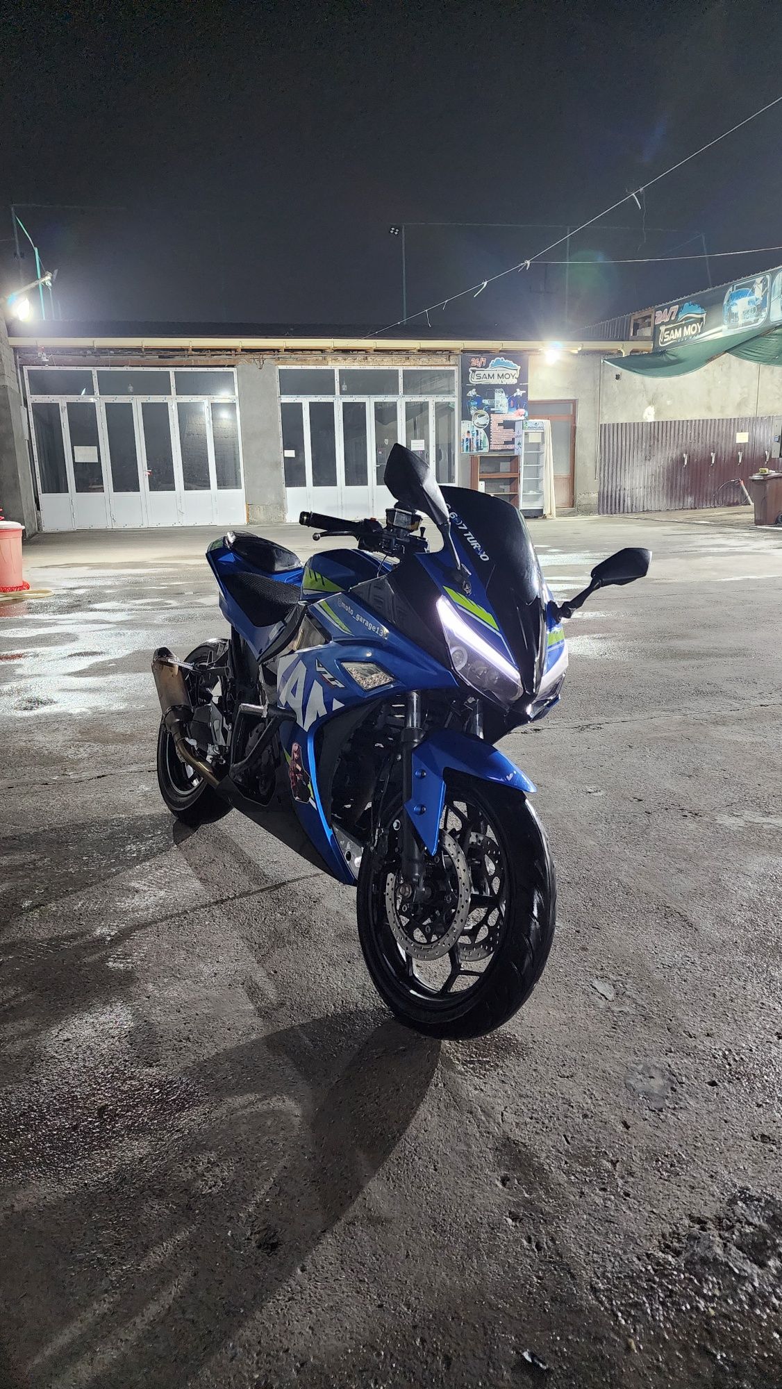 Sotiladi Honda 300 kub