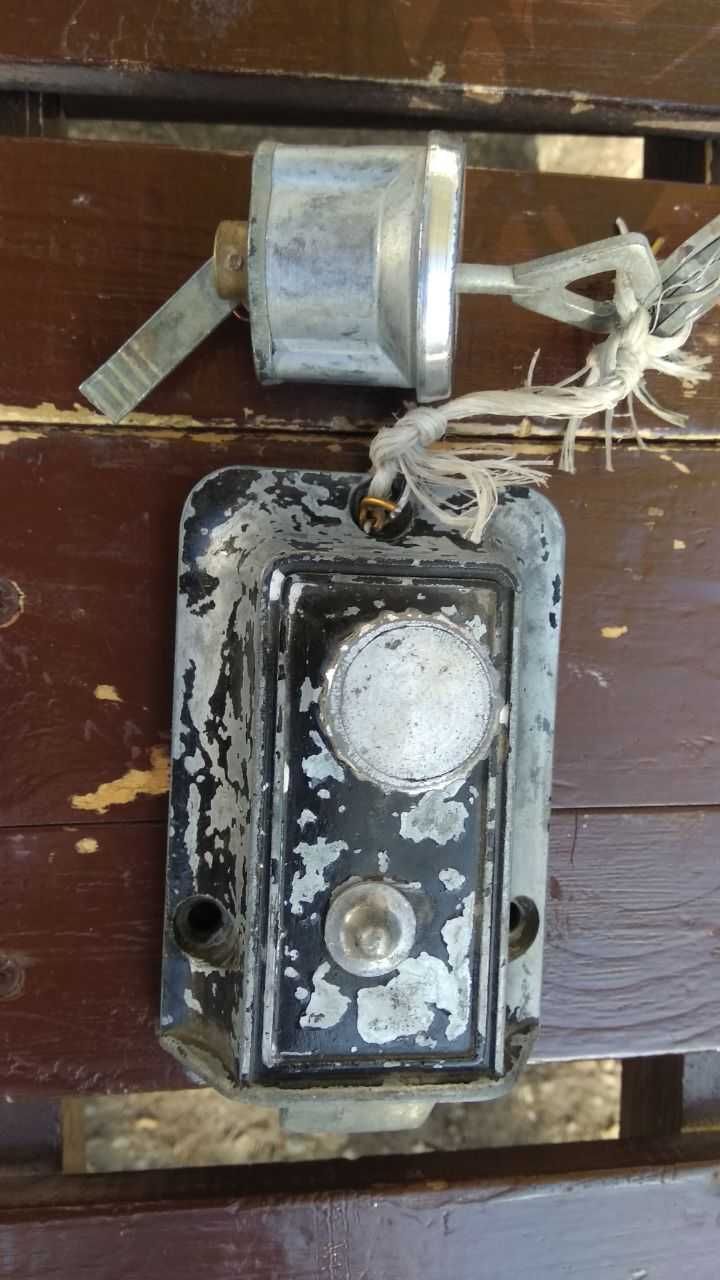 Советский накладной замок