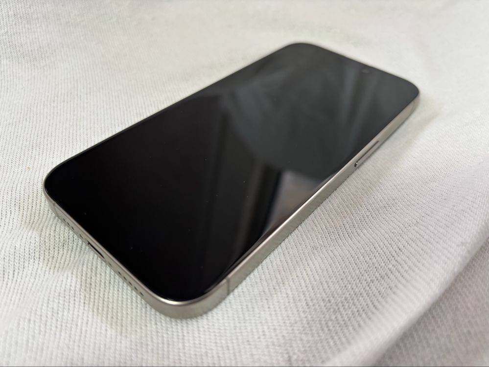 IPhone 15 Pro - natural titanium
