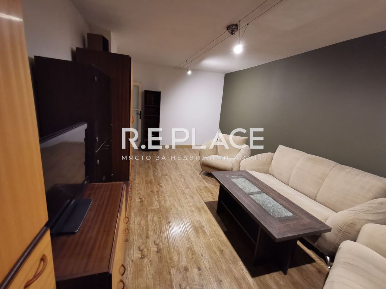 Продава се Двустаен апартамент в Варна, Младост 2 - 63 кв.м за 1588 €/кв.м - Снимка #1