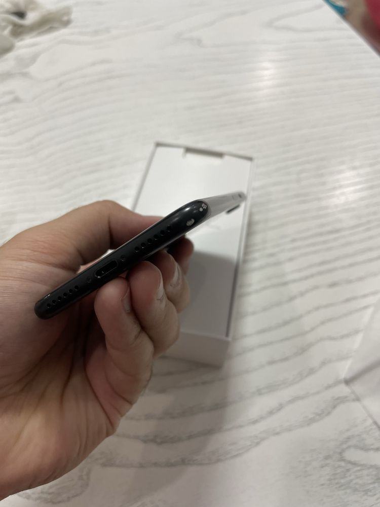 Iphone 7, 32гб, черный,