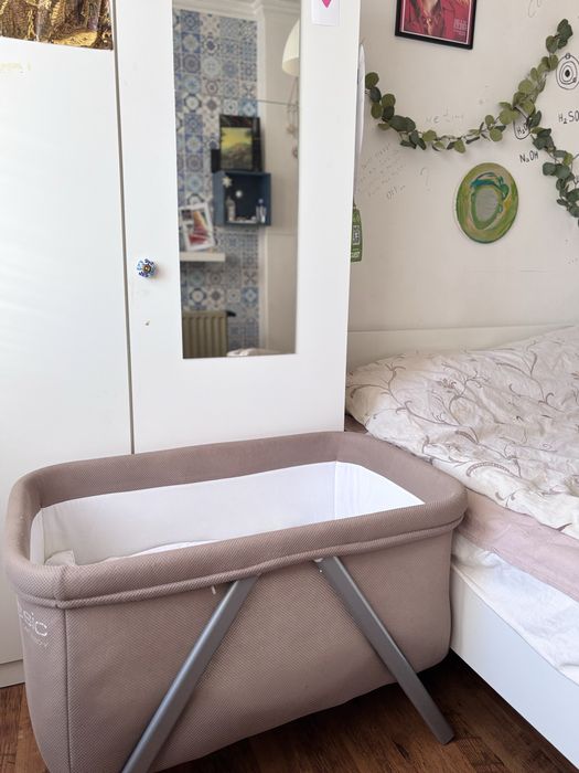 Бебешка кошара next to me İnterbaby basic