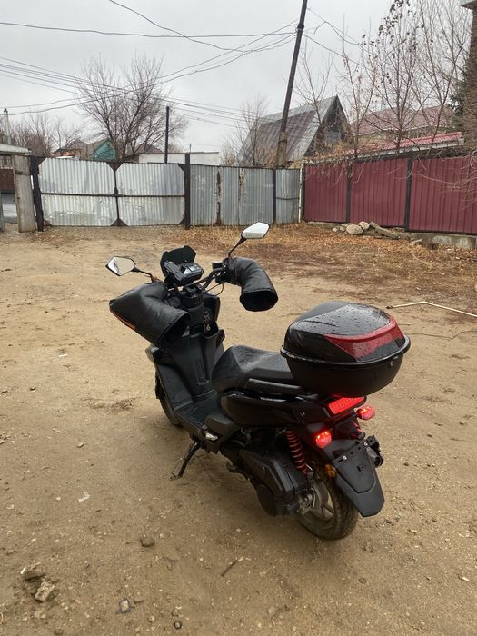 Продам мопед танк на полном ходу вложения нету