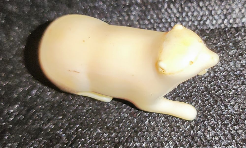 Фигурка из кости моржа. Требуется реставрация.