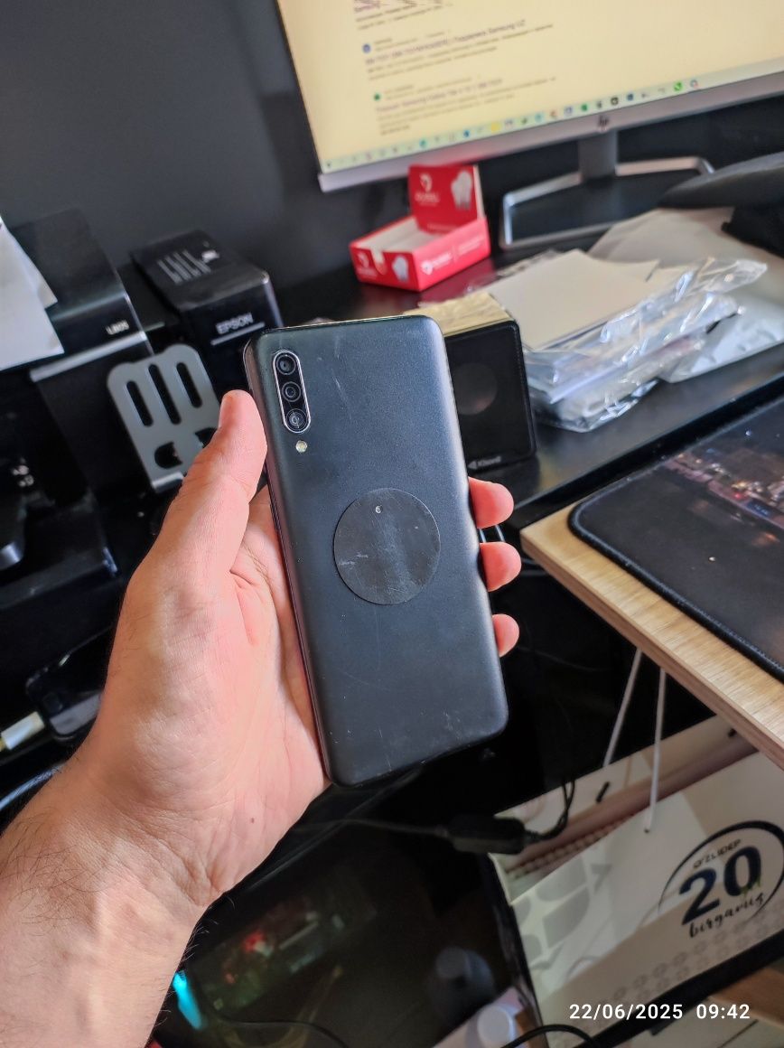 Samsung A30s  sotiladi