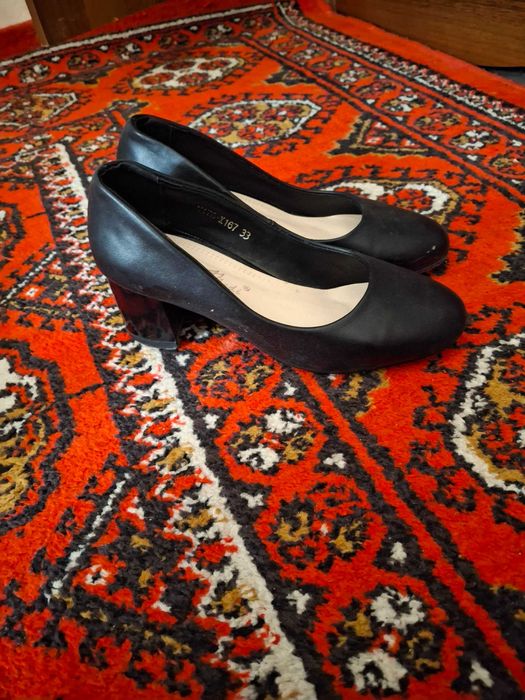 Женская Обувь на каблуках .