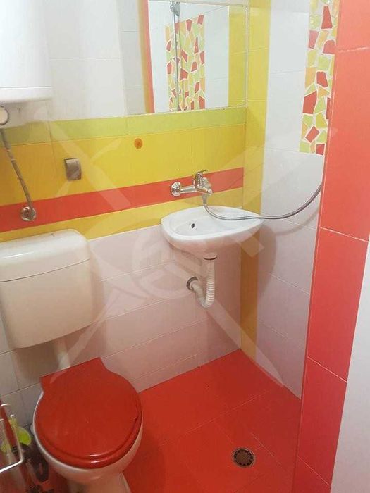 Дава се под наем Едностаен апартамент в Варна, Спортна зала - 20 кв.м за 150 € - Снимка #3